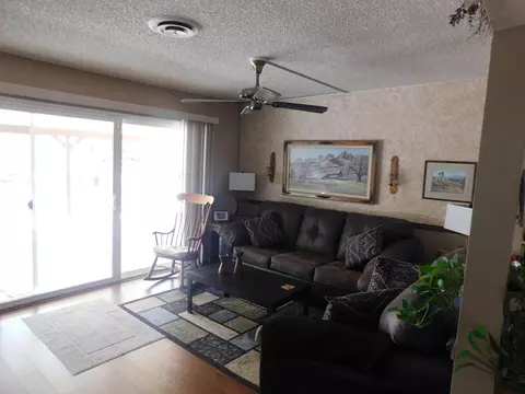 37761 27th St E St E, Palmdale, CA 93550 photo 18