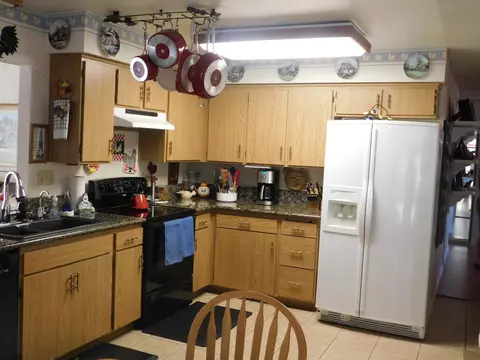 37761 27th St E St E, Palmdale, CA 93550 photo 5