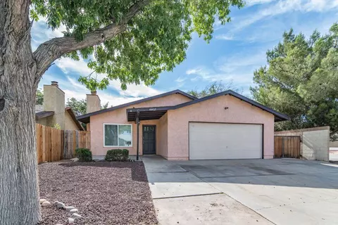 44402 Sancroft Ave, Lancaster, CA 93535 photo 1