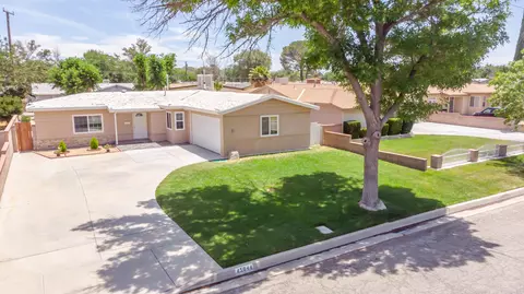 45044 Lorimer Ave, Lancaster, CA 93534 photo 1