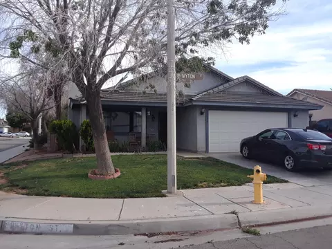 746 Ivyton St E, Lancaster, CA 93535 photo 1