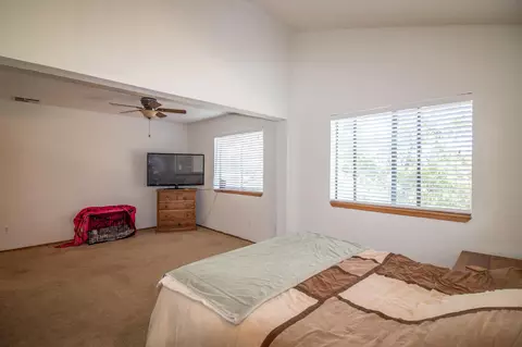 22511 Zurich Dr, Tehachapi, CA 93561 photo 17