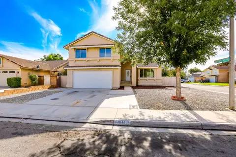 44041 12th St E, Lancaster, CA 93535 photo 2