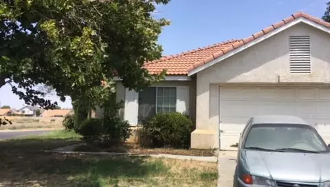 2107 Cypress St, Lancaster, CA 93535 photo 2