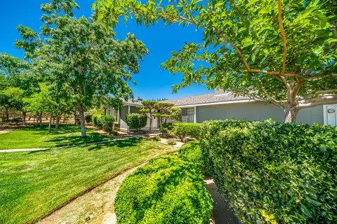 25511 Flatcreek, Lancaster, CA 93536 photo 4
