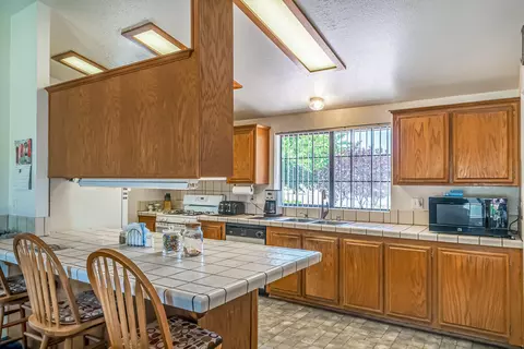 25511 Flatcreek, Lancaster, CA 93536 photo 14