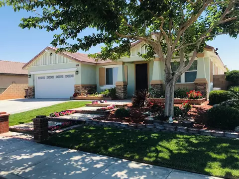 38054 37th St E, Palmdale, CA 93550 photo 2