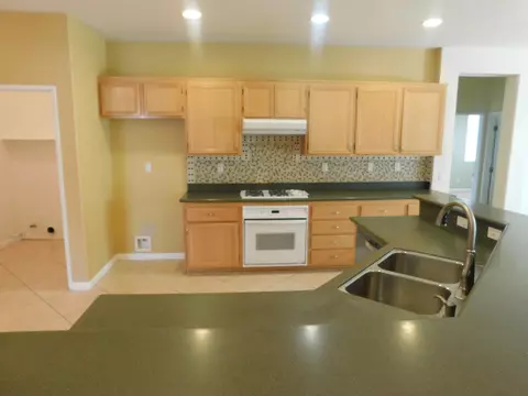 38054 37th St E, Palmdale, CA 93550 photo 11