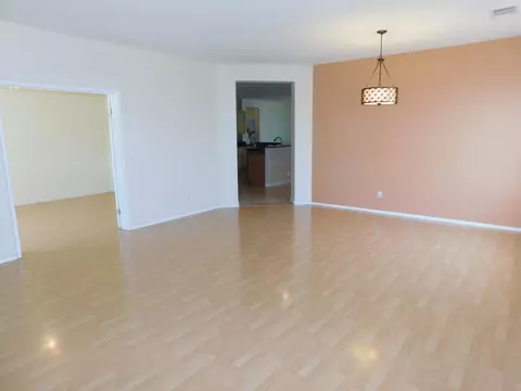 38054 37th St E, Palmdale, CA 93550 photo 7