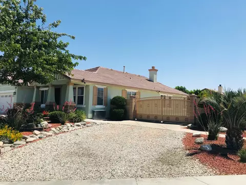 38054 37th St E, Palmdale, CA 93550 photo 3