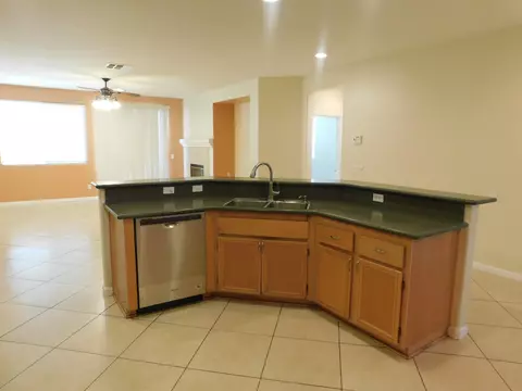 38054 37th St E, Palmdale, CA 93550 photo 13
