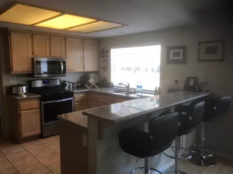 44533 Shadowcrest Dr, Lancaster, CA 93536 photo 4