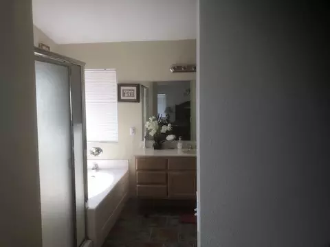 44533 Shadowcrest Dr, Lancaster, CA 93536 photo 10