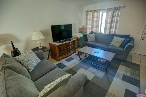 37647 29th St E, Palmdale, CA 93550 photo 3