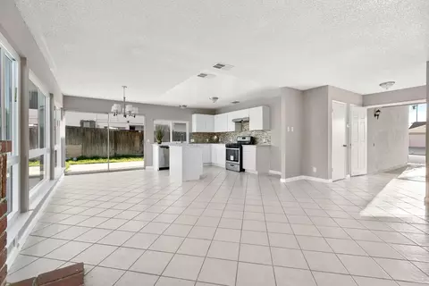 37350 51st St E, Palmdale, CA 93552 photo 8
