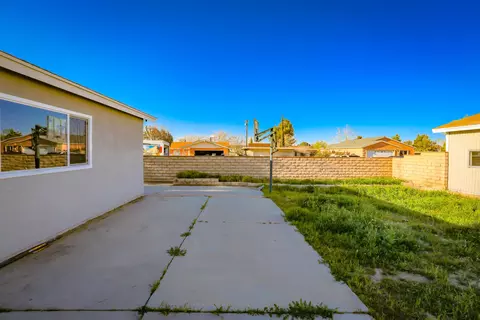 37350 51st St E, Palmdale, CA 93552 photo 27