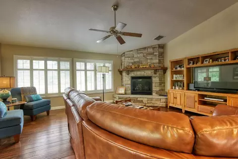 30621 Lower Valley Rd S, Tehachapi, CA 93561 photo 8