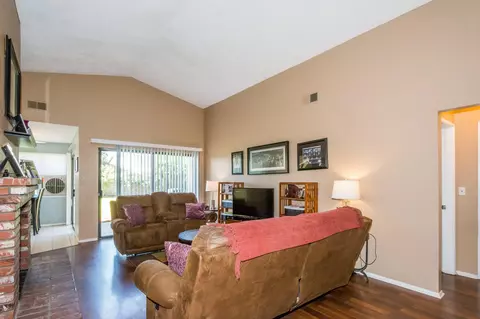 2532 Garnet Ln, Lancaster, CA 93535 photo 5