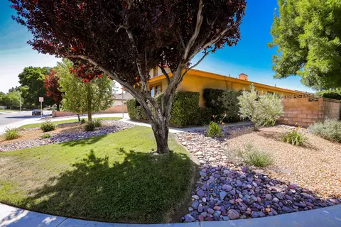 2838 Gus Ct, Lancaster, CA 93536 photo 4