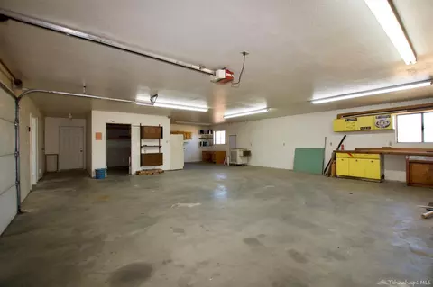 21610 Woodford-tehachapi Rd, Tehachapi, CA 93561 photo 16