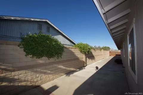 21610 Woodford-tehachapi Rd, Tehachapi, CA 93561 photo 17