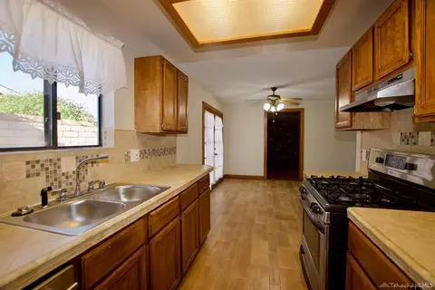 21610 Woodford-tehachapi Rd, Tehachapi, CA 93561 photo 5