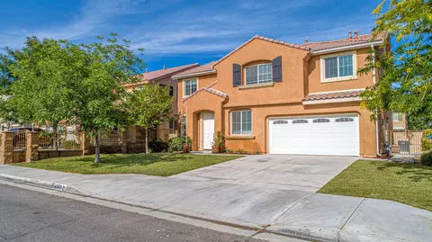43909 Spring St, Lancaster, CA 93536 photo 4
