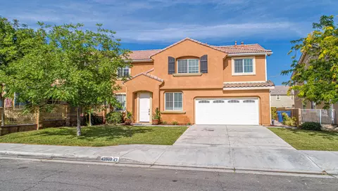 43909 Spring St, Lancaster, CA 93536 photo 1