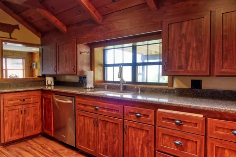 28101 Giruado Rd, Tehachapi, CA 93561 photo 9