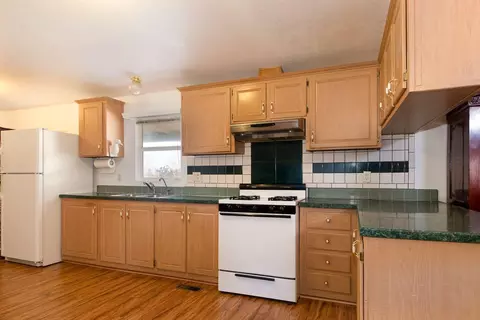 8606 Avenue E4 W, Lancaster, CA 93536 photo 5