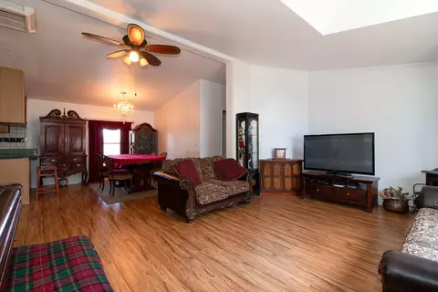 8606 Avenue E4 W, Lancaster, CA 93536 photo 4