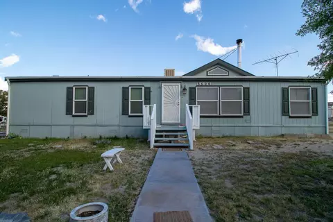 8606 Avenue E4 W, Lancaster, CA 93536 photo 1