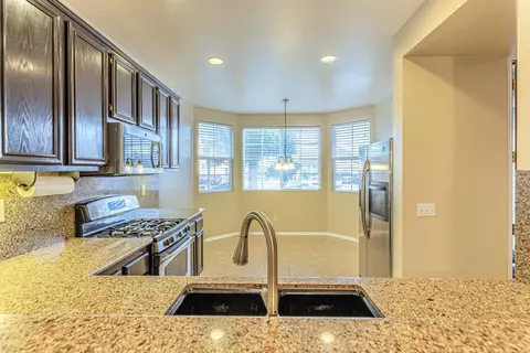 1615 Sutherland St, Lancaster, CA 93534 photo 8