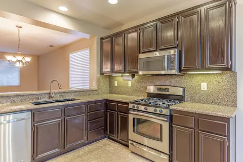 1615 Sutherland St, Lancaster, CA 93534 photo 5