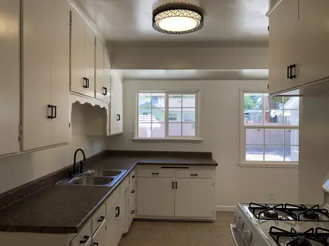 1432 Ivyton St W, Lancaster, CA 93534 photo 7