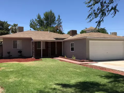 1432 Ivyton St W, Lancaster, CA 93534 photo 1