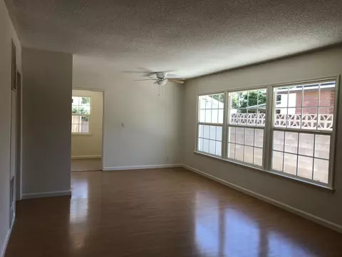 1432 Ivyton St W, Lancaster, CA 93534 photo 5