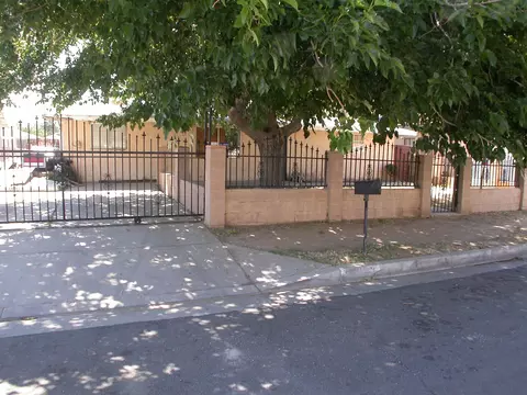 38505 4th E St, Palmdale, CA 93550 photo 1