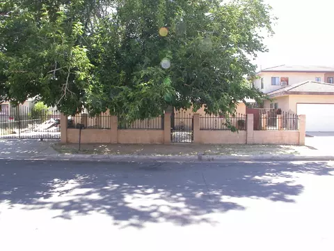 38505 4th E St, Palmdale, CA 93550 photo 2