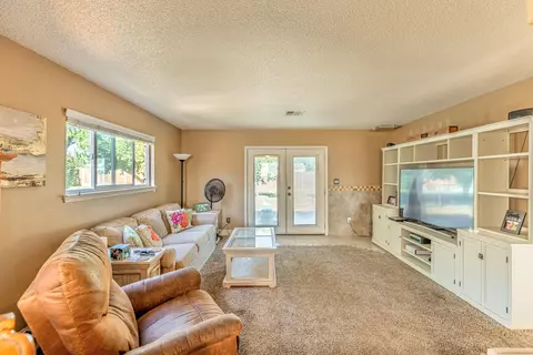 907 Oakwood St, Tehachapi, CA 93561 photo 8