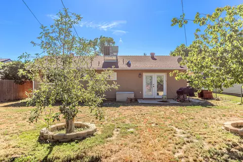 907 Oakwood St, Tehachapi, CA 93561 photo 18