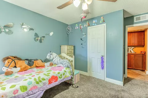 907 Oakwood St, Tehachapi, CA 93561 photo 11