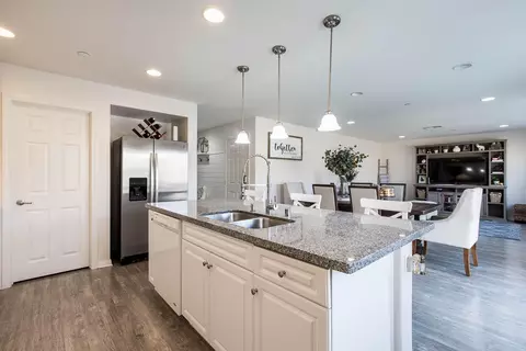 2813 Hemlock Rd, Palmdale, CA 93551 photo 6