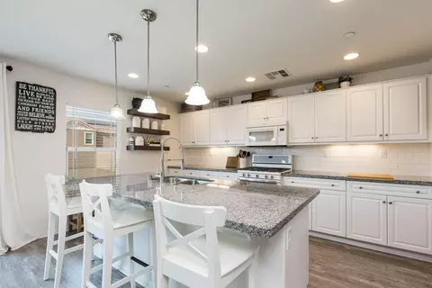 2813 Hemlock Rd, Palmdale, CA 93551 photo 8