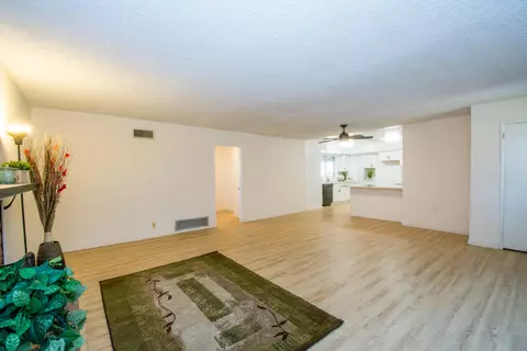 44427 Lowtree Ave, Lancaster, CA 93534 photo 2