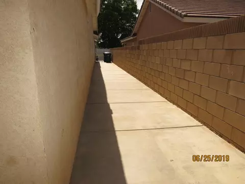 44822 Fenhold St, Lancaster, CA 93535 photo 25