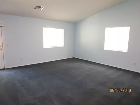 44822 Fenhold St, Lancaster, CA 93535 photo 5
