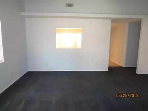 44822 Fenhold St, Lancaster, CA 93535 photo 8