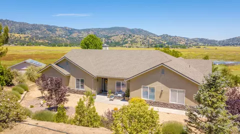 23640 Dart Dr, Tehachapi, CA 93561 photo 1
