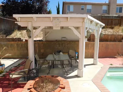 36531 Caleandra St, Palmdale, CA 93552 photo 4